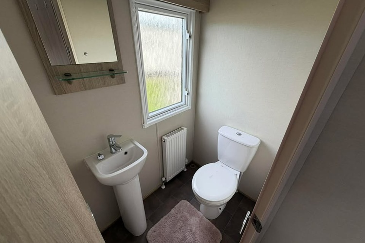 Carnaby Helmsley Lodge