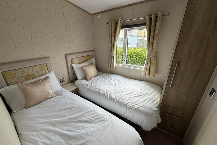 Carnaby Helmsley Lodge